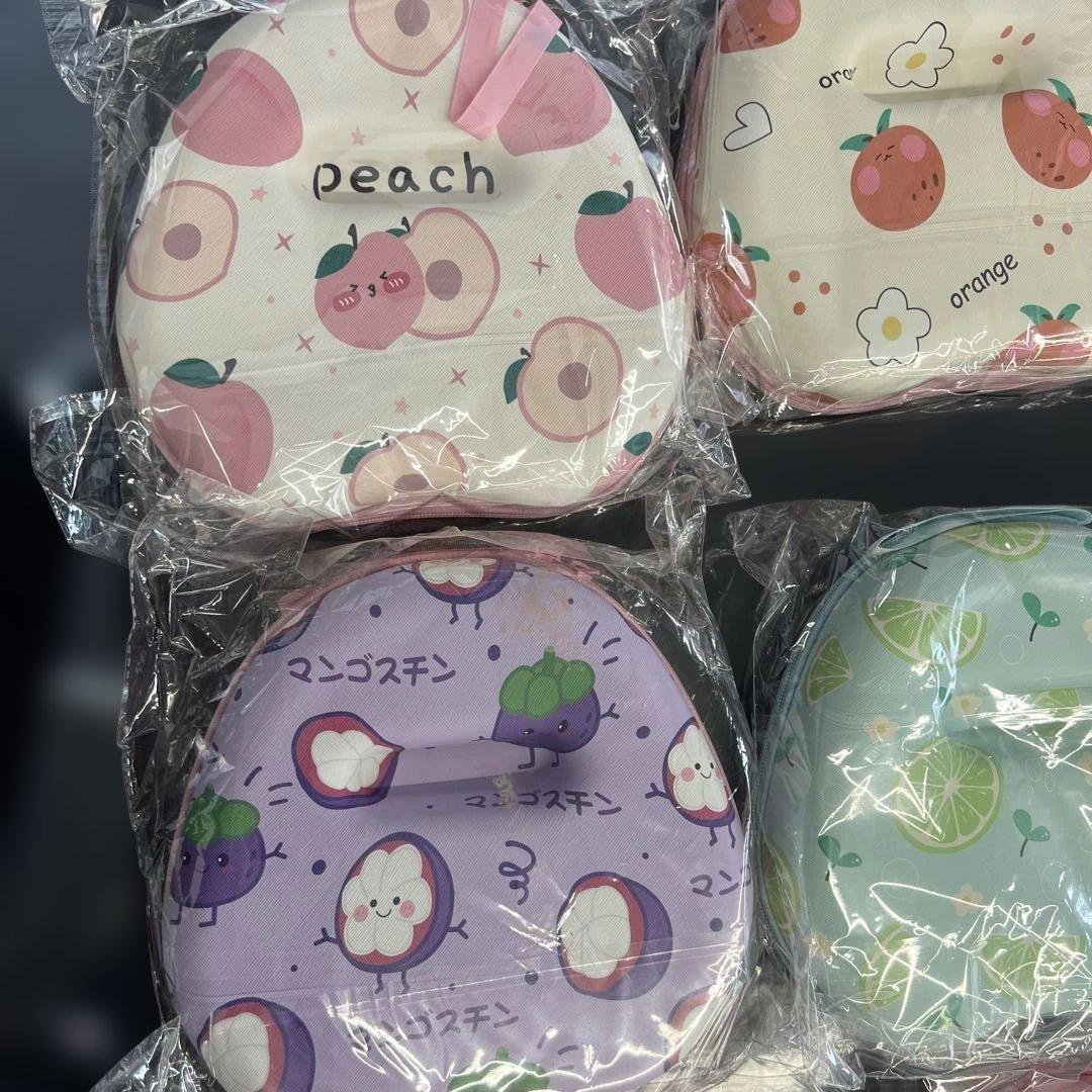 イヤホンケース未使用品　フルーツデザイン、キャラクターまとめ
