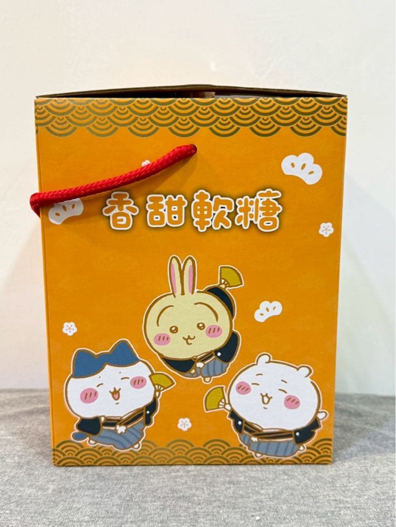 ちいかわ 台湾限定 うさぎ達磨貯金箱　飴箱　だるま　飴あり