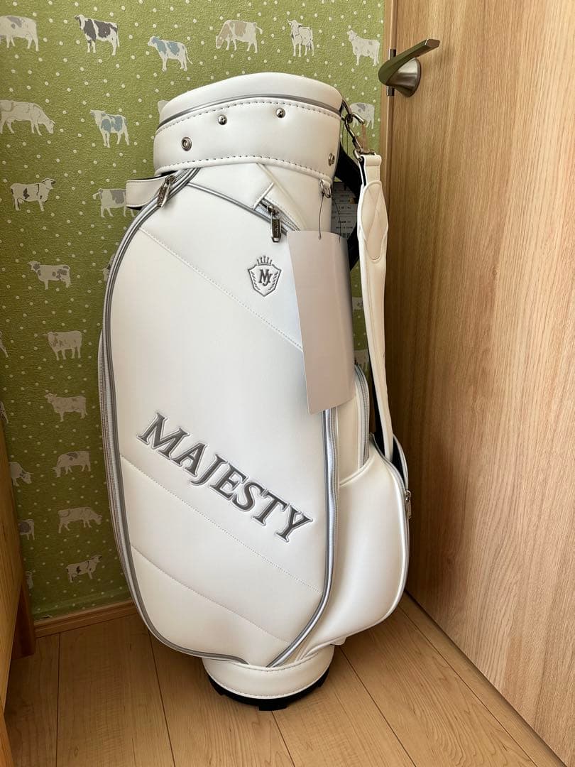 新品　MAJESTY ホワイト　キャディバッグ8.5型