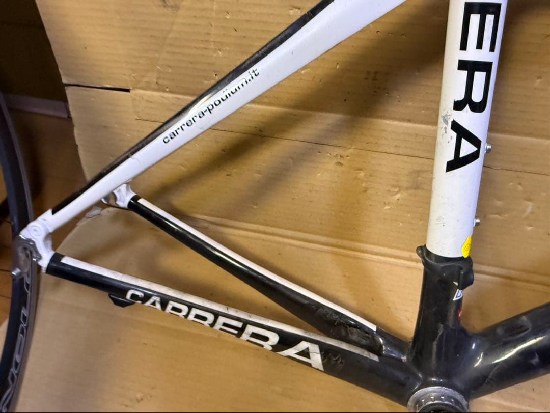 CARRERA VELENO ロードバイク　カーボンフレーム
