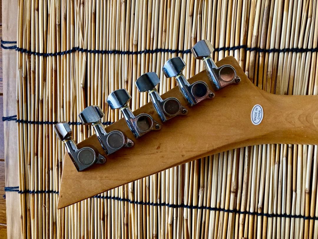 ☆美品　モディファイして新機能増強 Tony Smith のストラトキャスター