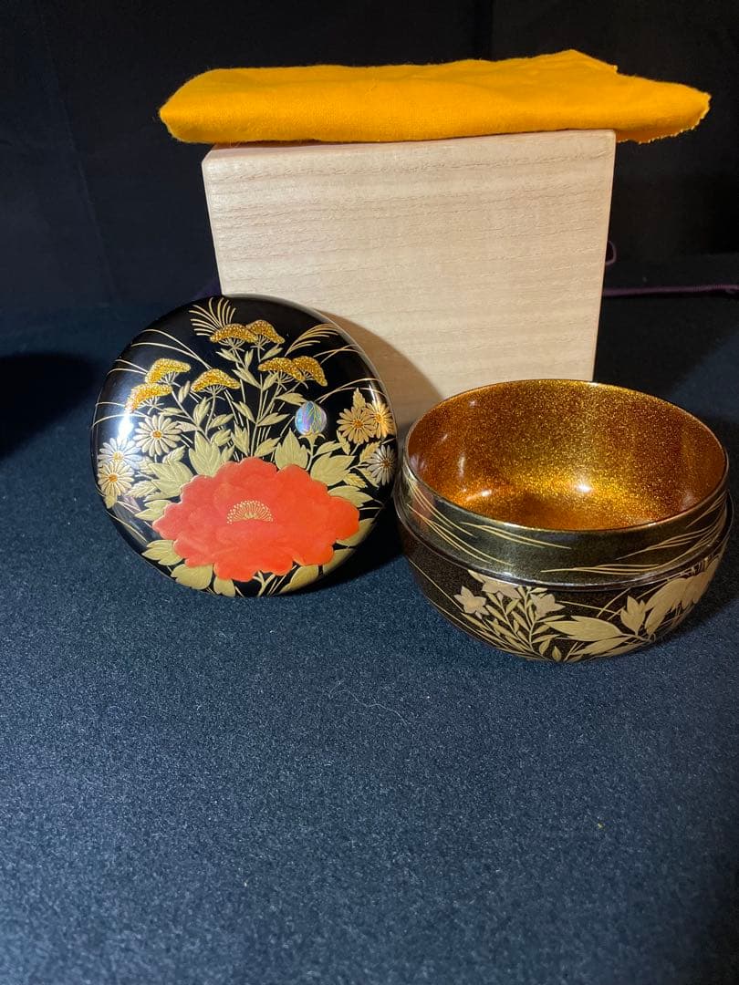 株式会社　サンシャイン新品未使用　最高級本金　能登輪島 螺鈿金蒔絵花草蝶々