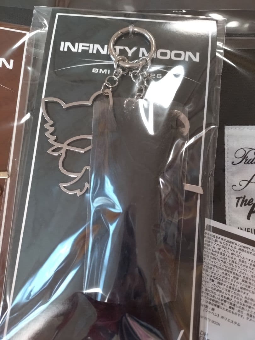 三代目JSB OMILIVEグッズ バック　チワワチャーム