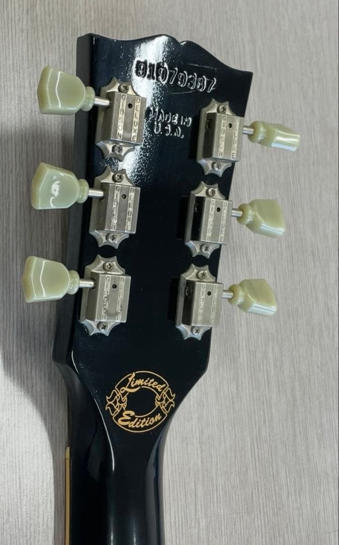 ぽよGibsonLesPaul Deluxe LimitedEdition