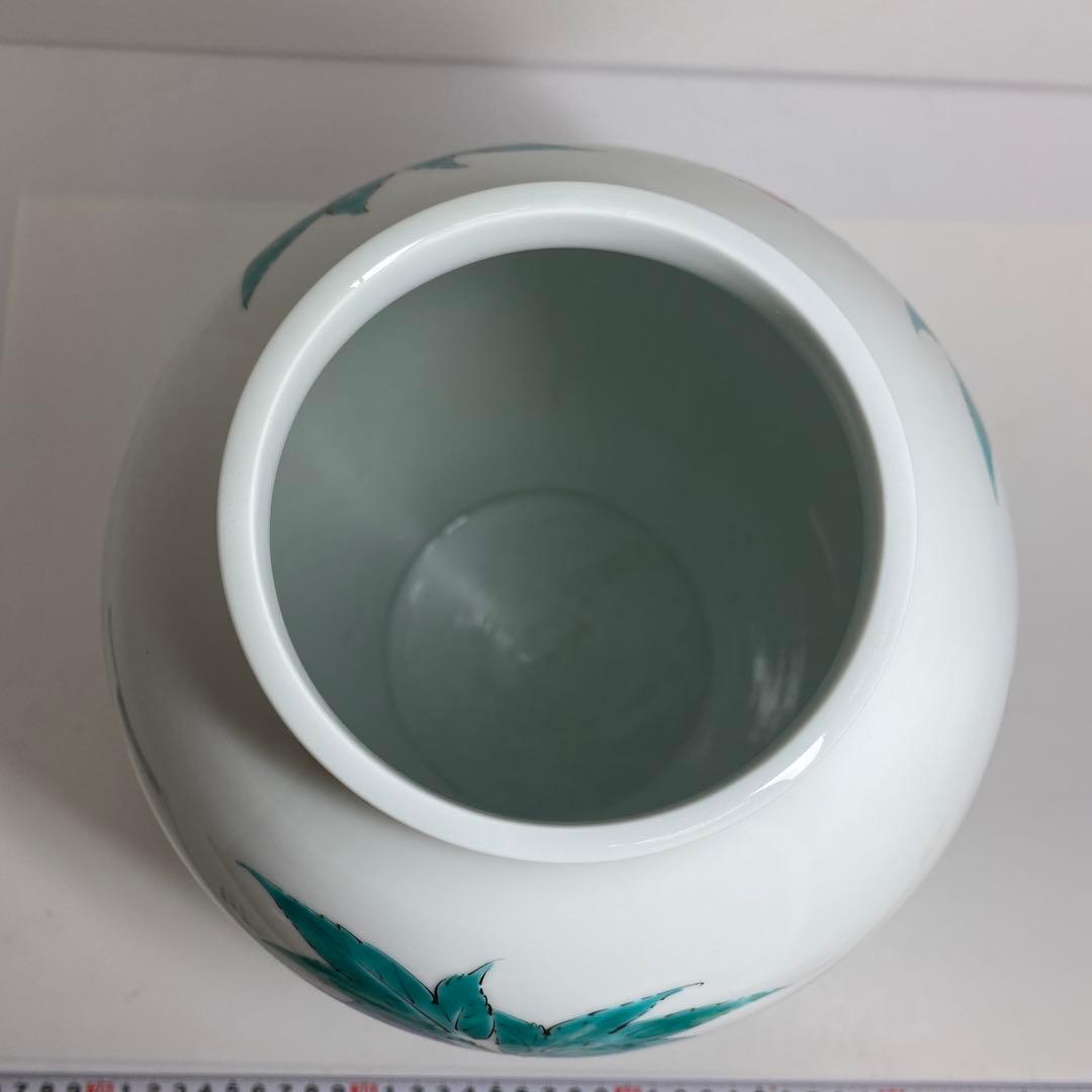 十四代　酒井田柿右衛門　本人作　酒井田正　綿ぼたんづる文　大花瓶　共箱　トカサ