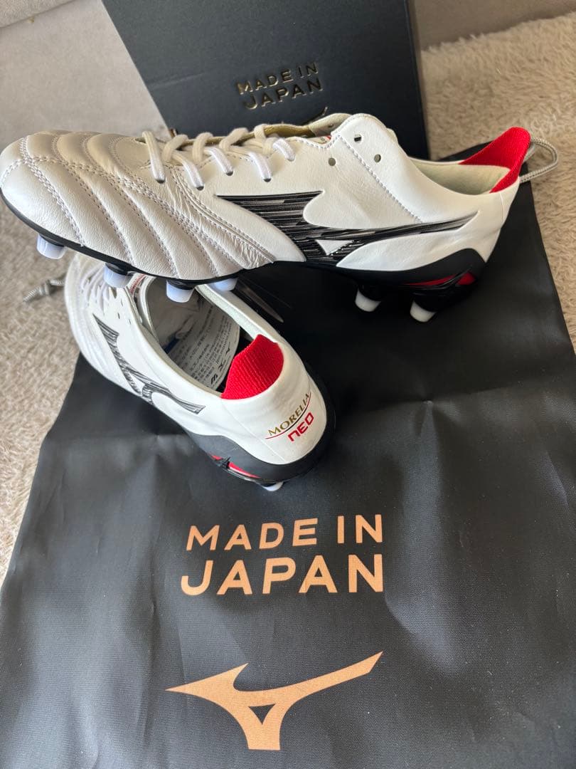Mizuno Neo サッカーシューズ ホワイト/レッド