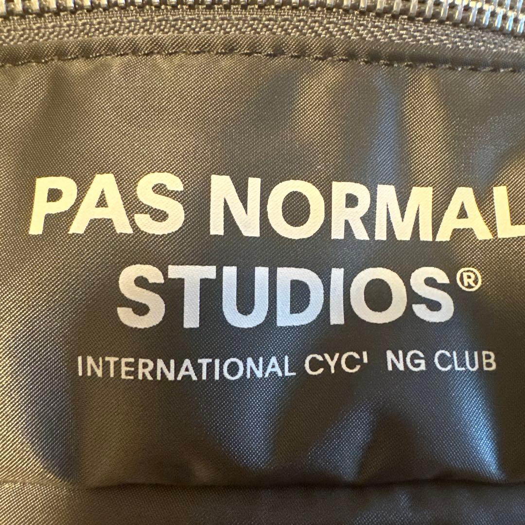 PAS NORMAL STUDIOS ポーターフレームバッグ グレー