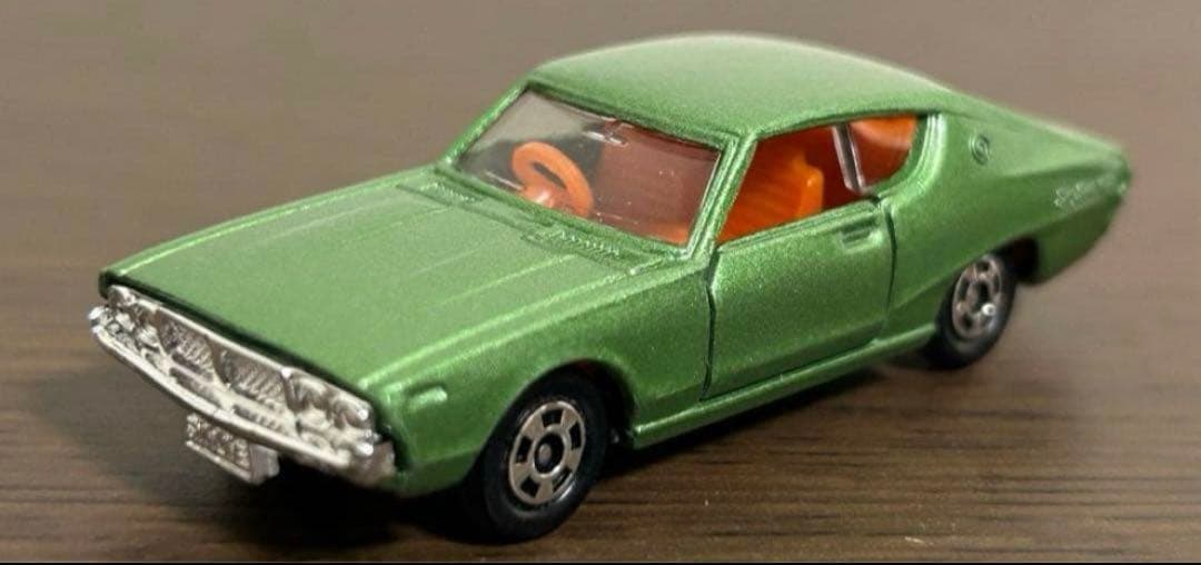 トミカ ニッサン スカイライン 2000GT-X