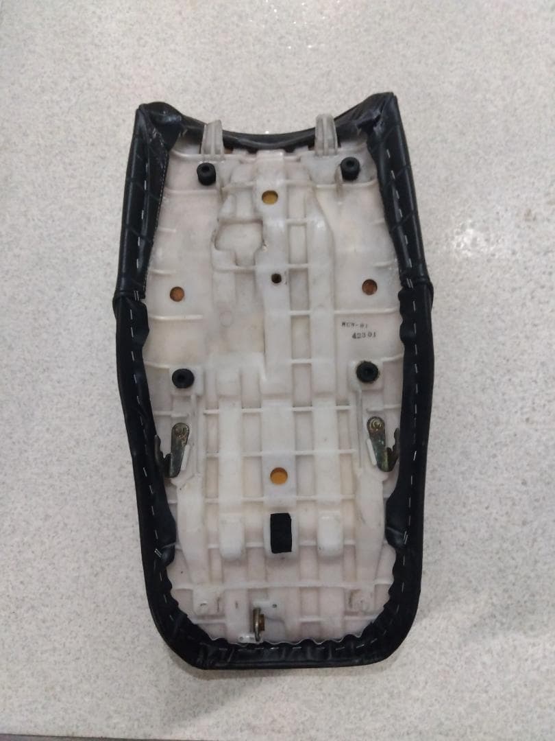 CB750RC42 タックロールシート