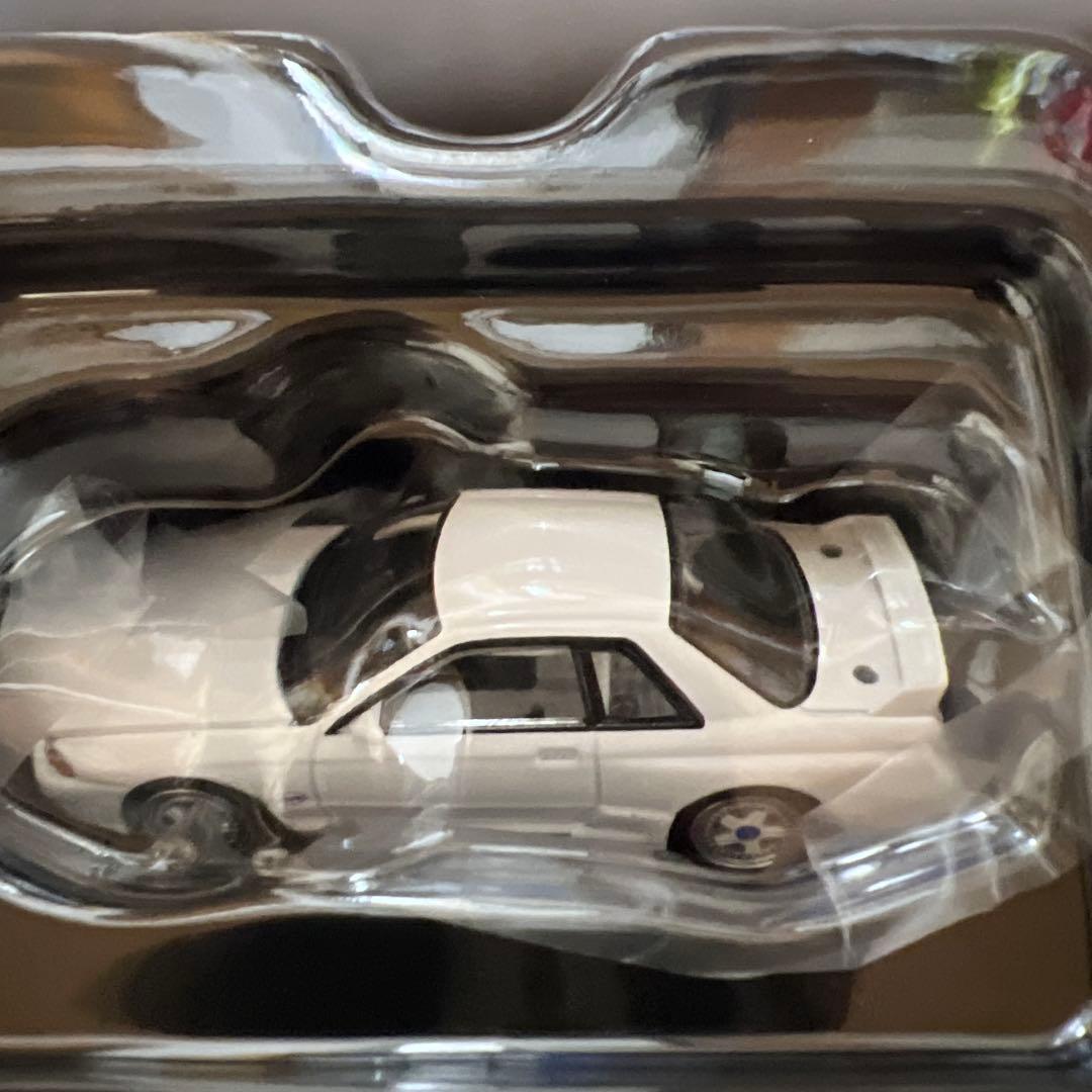 トミカ NISSAN SKYLINE GT-R(R32) ミニカー