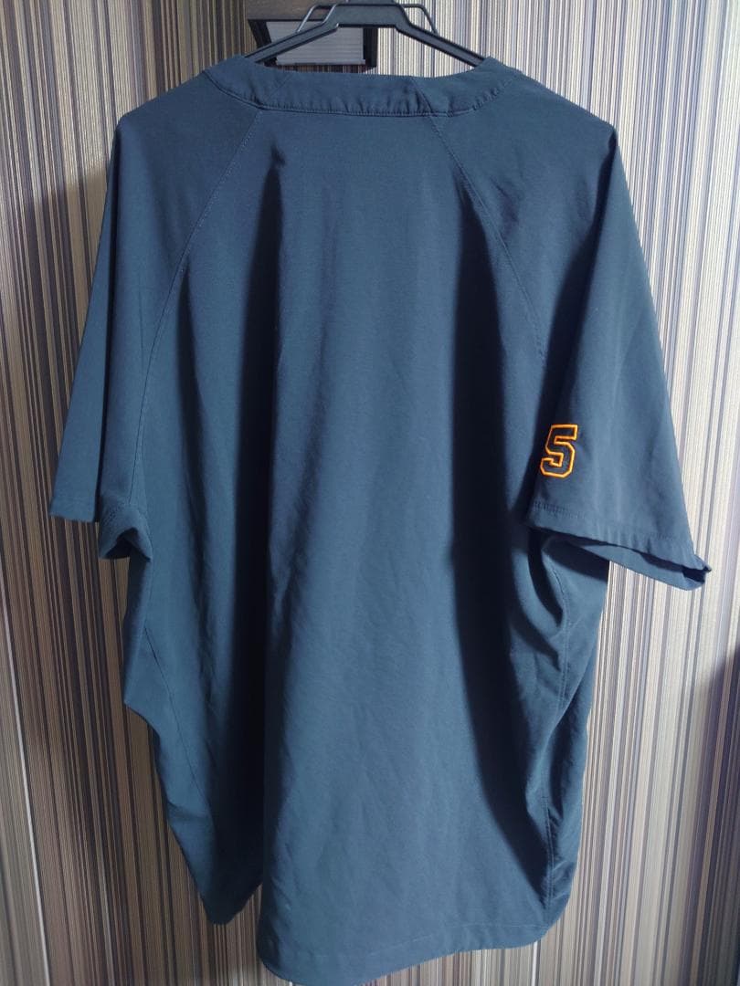 最終価格！巨人岡本和真選手実使用Nike 半袖ウェア G 25