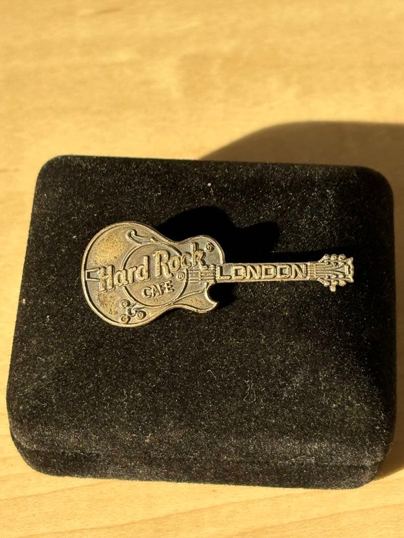 Hard Rock Cafe ギターピンバッジ ロンドン