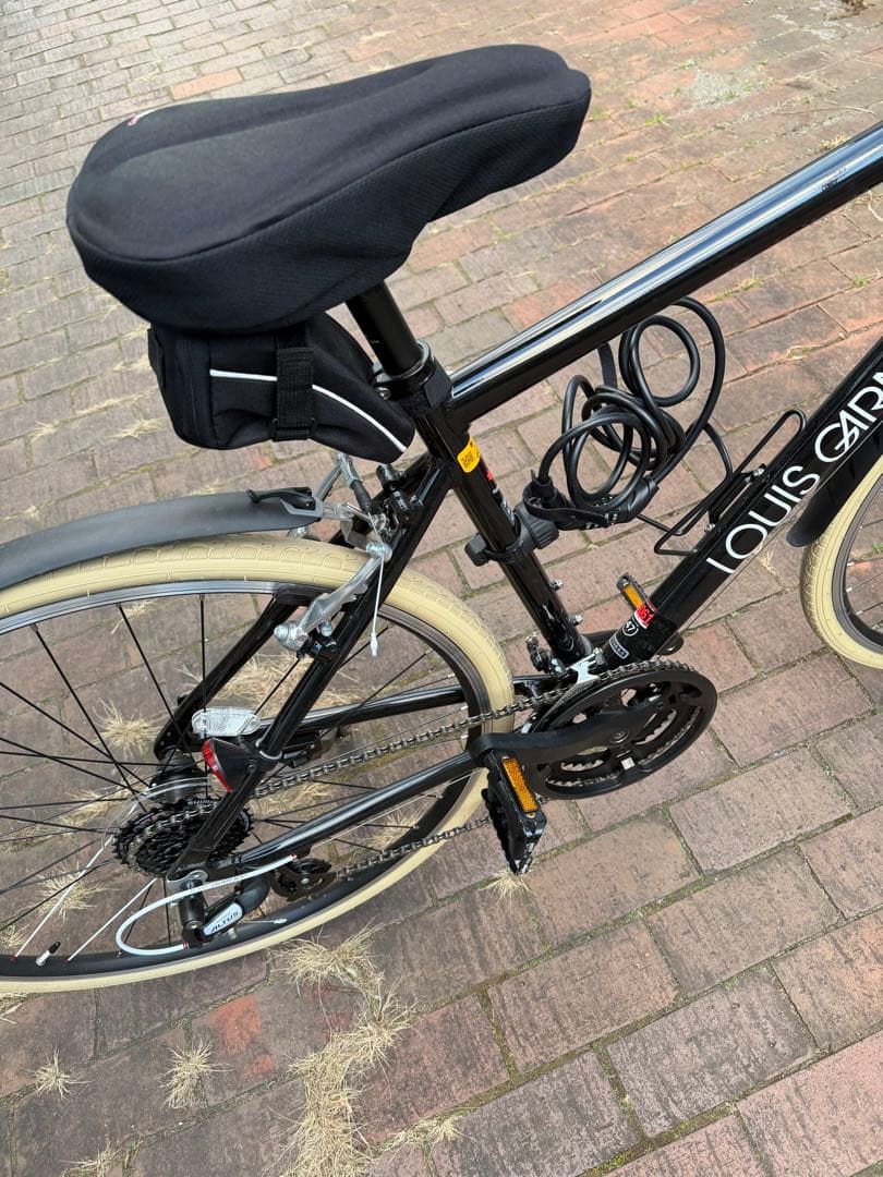 ルイガノ新古車　引き取り限定　お買い得です