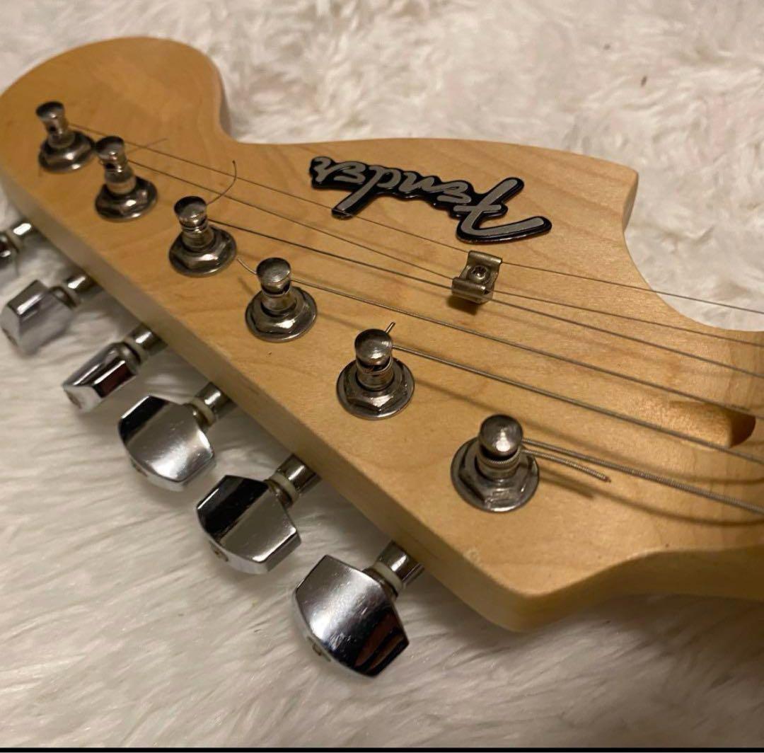 Fender ストラトキャスター 美品　カポ　ピック　ケース付き