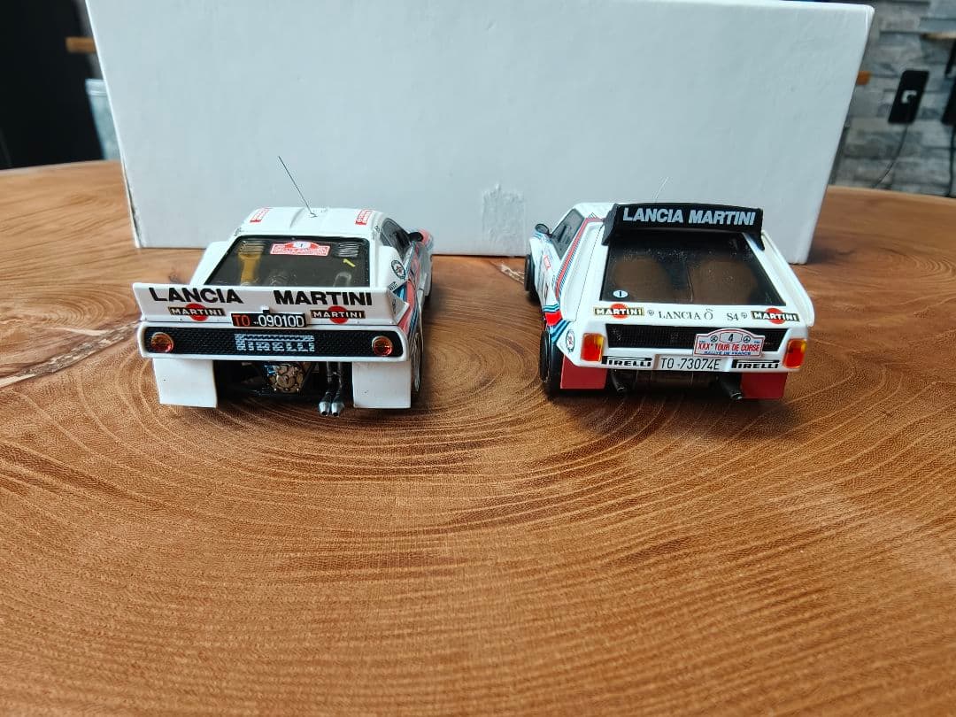 hpi-racing製 1/43 ランチャ　ミニカー 2台セット　中古品