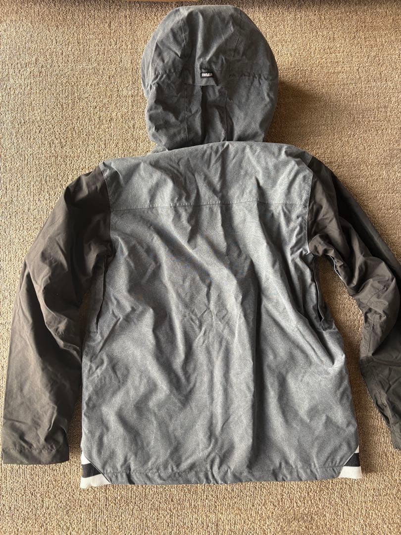 サーティーツー　32 スノーボード　ウェア　上下セット