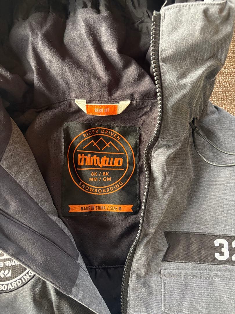 サーティーツー　32 スノーボード　ウェア　上下セット