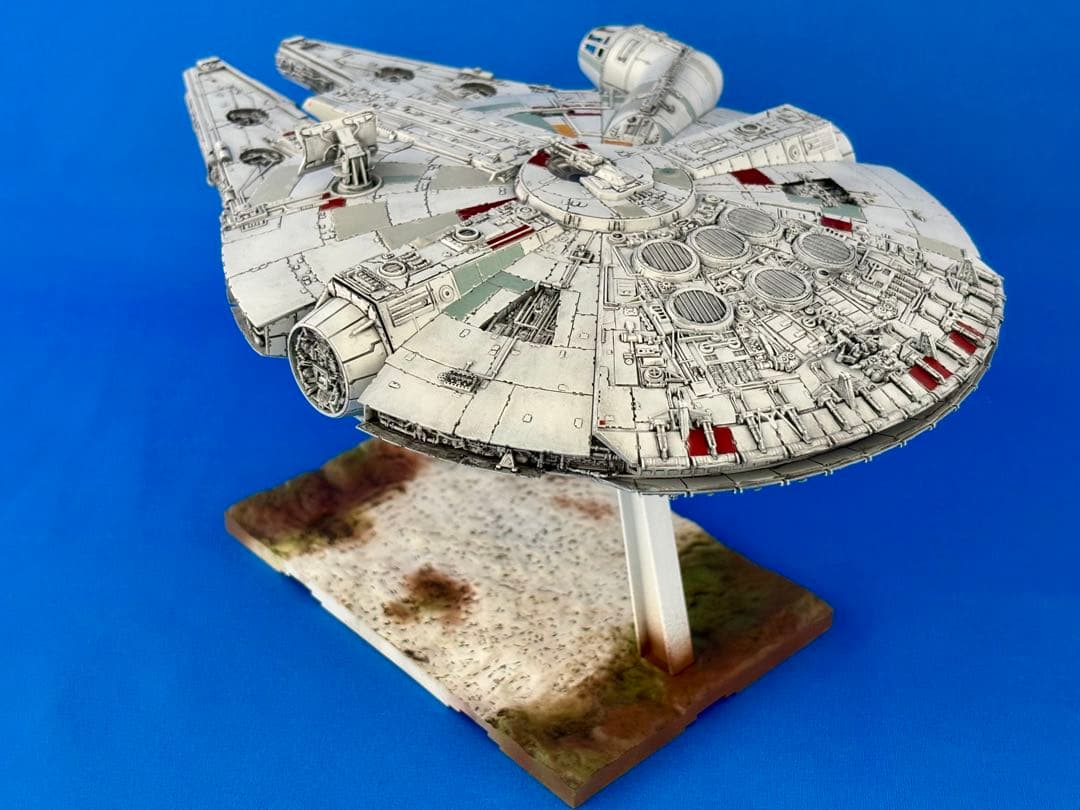 バンダイ 1/144 ミレニアムファルコン 最後のジェダイ完成品　整理番号3