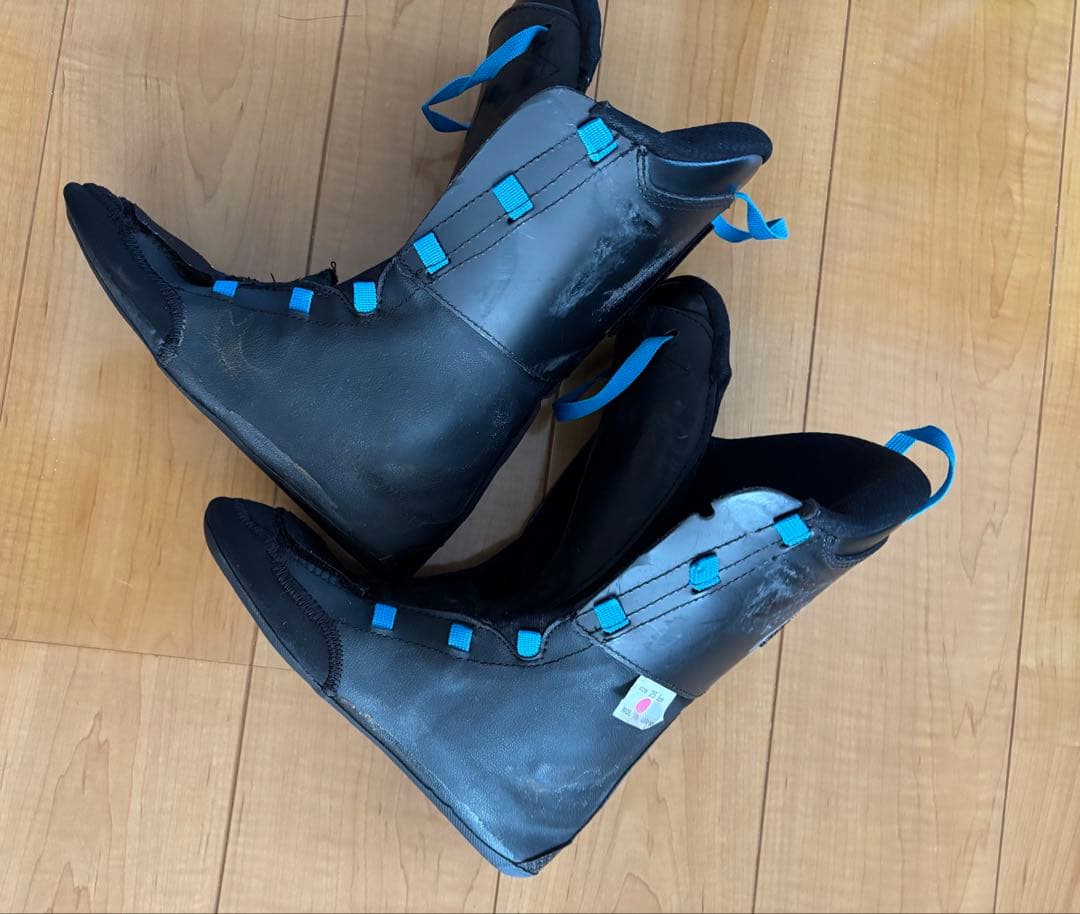 AVIRIVA HORNET 130 スキー ブーツ 青 25-25.5cm