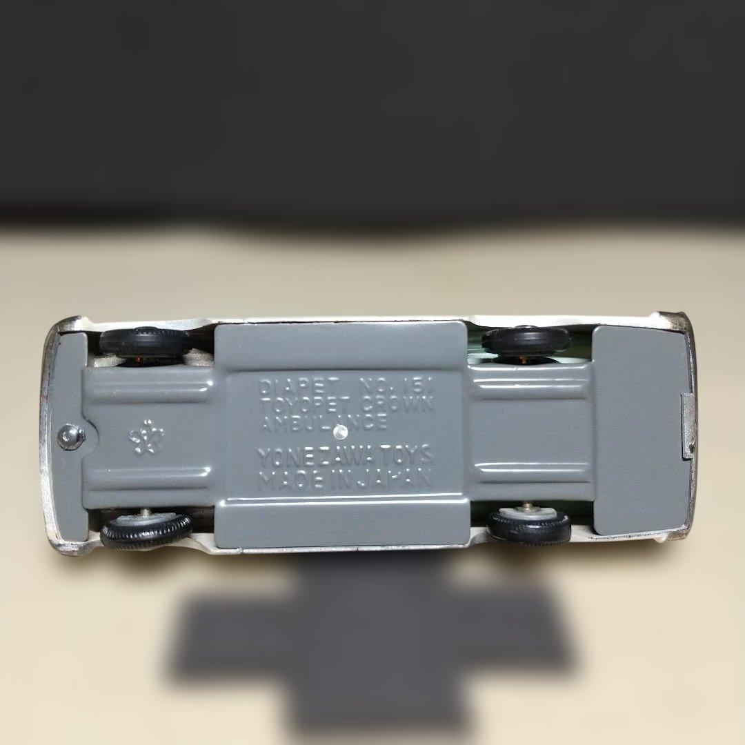 ダイヤペット　トヨペット・クラウン・救急車