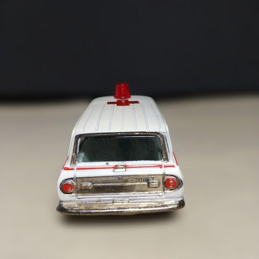 ダイヤペット　トヨペット・クラウン・救急車