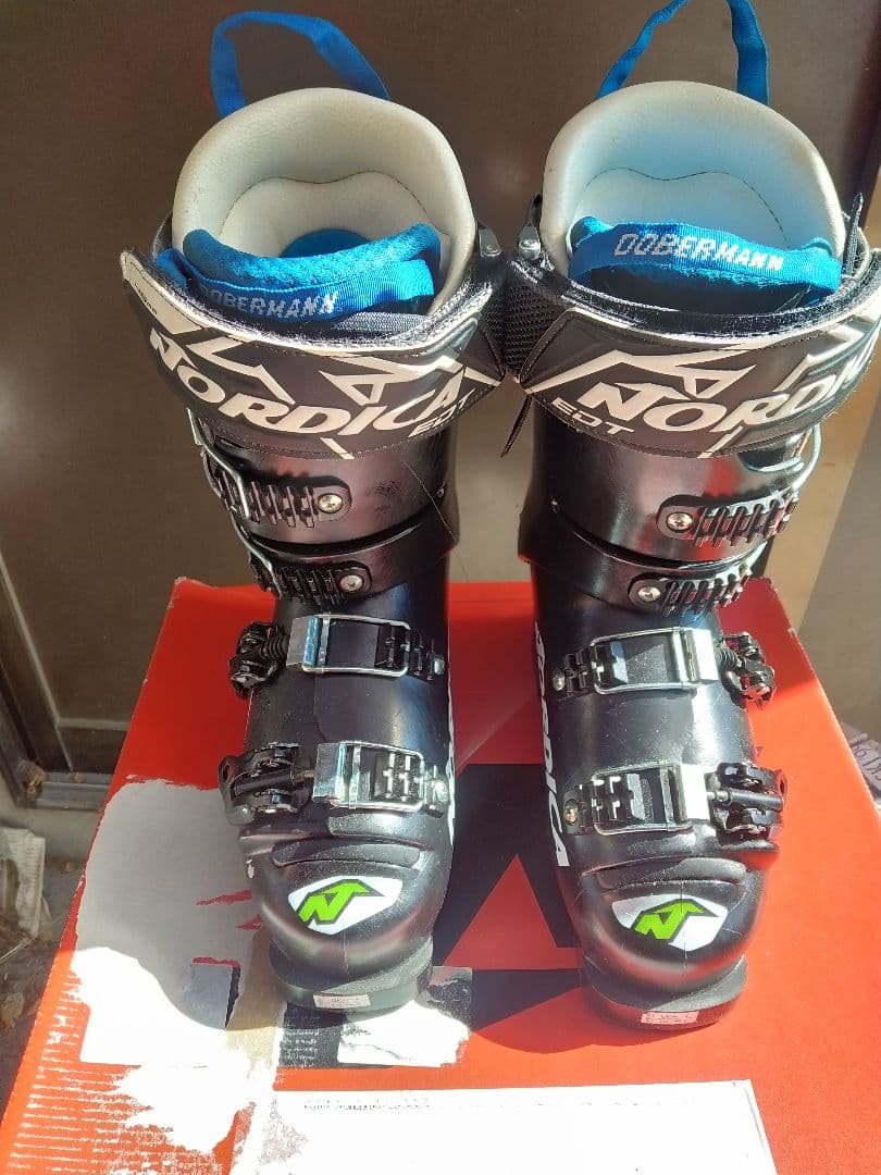 ノルディカ新品シェル 美品インナー 新品スポイラー/ブーツケース付