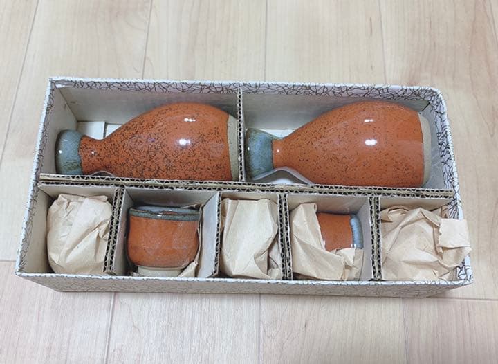 伝統民芸　松浦唐津焼　とっくりとお猪口のセット