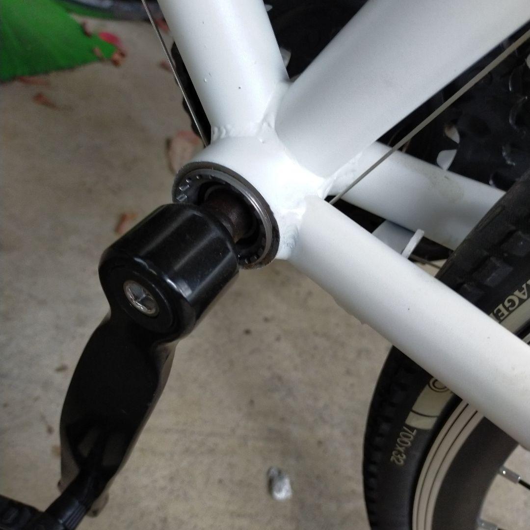 XLEAT クロスバイク ホワイト