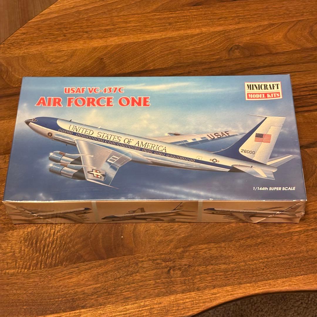 【MINICRAFT】1/144 AIR FORCE ONE VC-137C