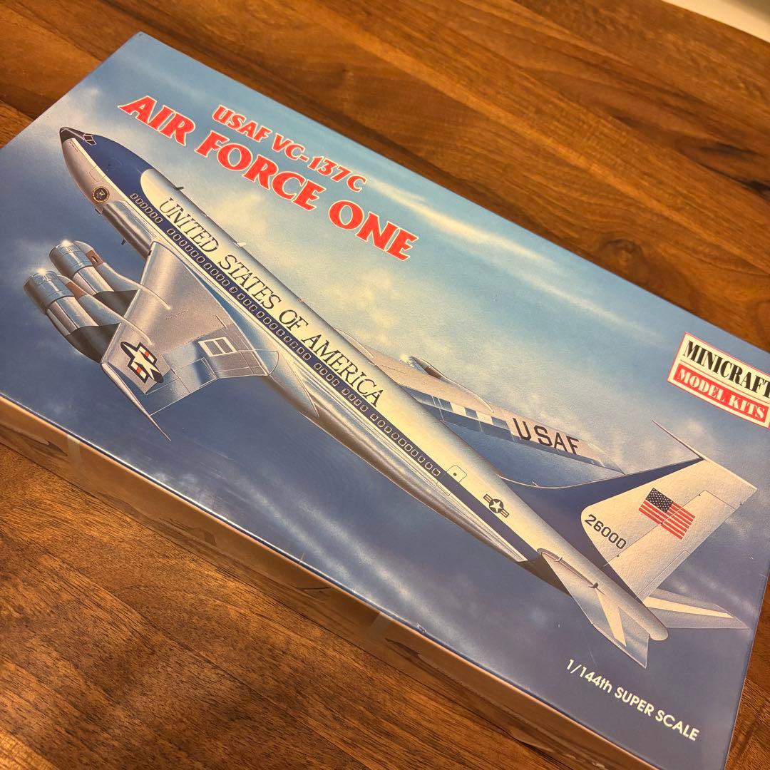【MINICRAFT】1/144 AIR FORCE ONE VC-137C