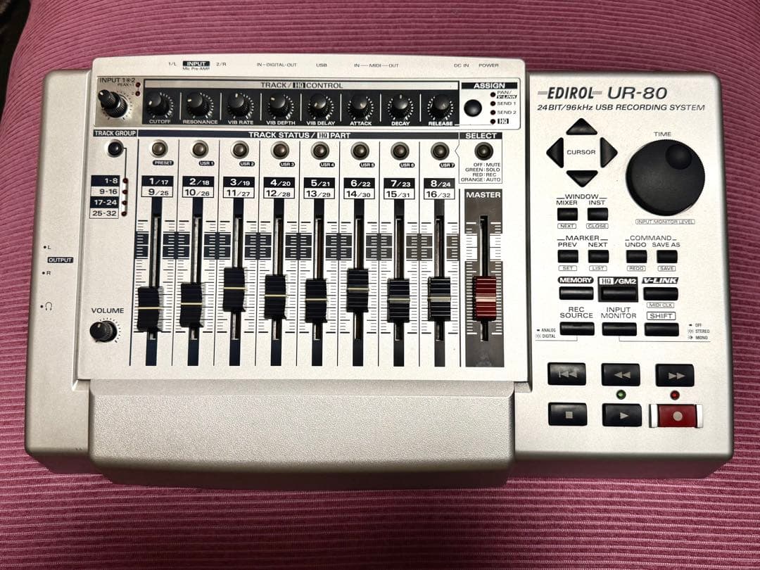 MIDIコンEDIROL UR-80オーディオインターフェイス付き