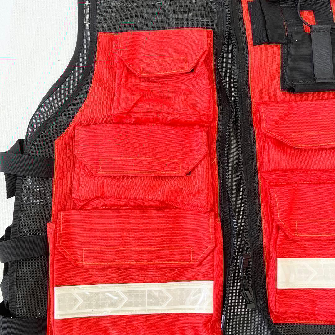 【美品】ベスト 未着用　反射材付き　赤　黒　FERNO 　ファーノ　送料無料