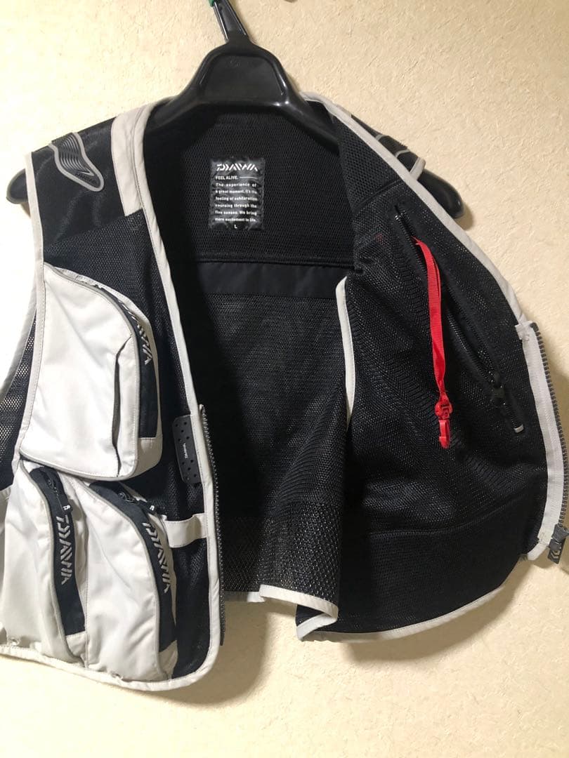 DAIWA フィッシングベスト Lサイズ