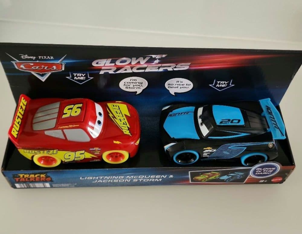 ディズニー カーズ マックイーン ジャクソン 英語おしゃべり 光る ミニカー２台