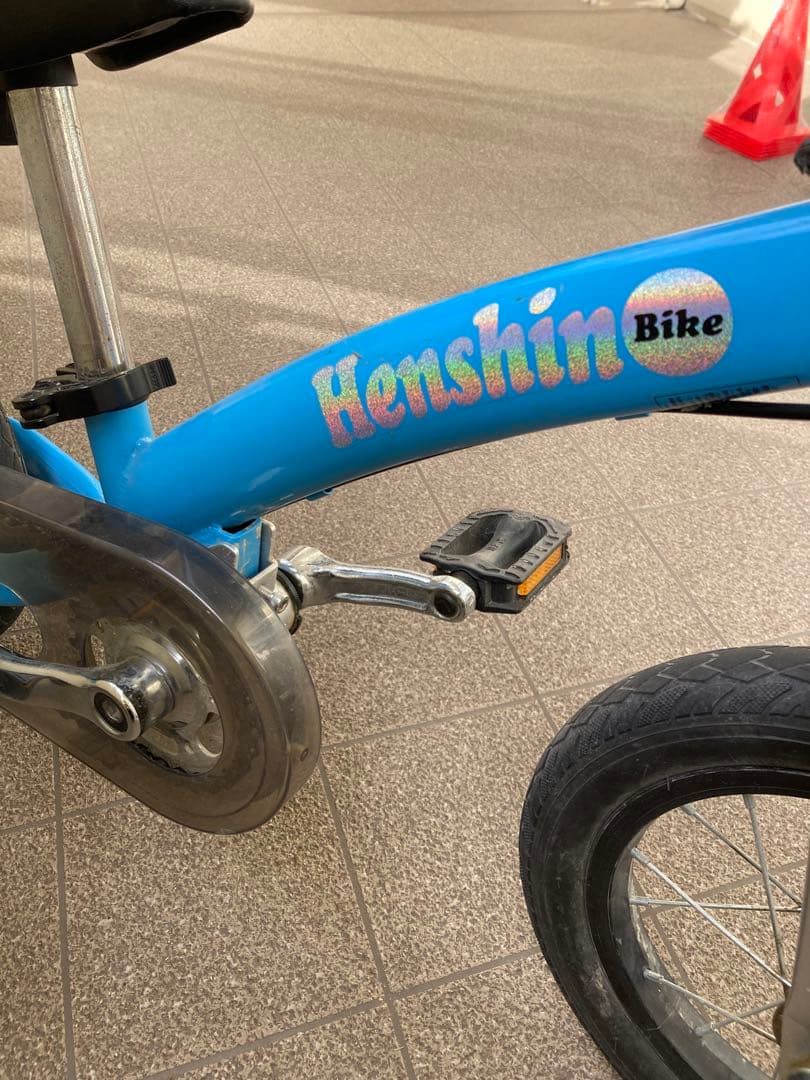 Henshin バイク バランスバイク　青　水色