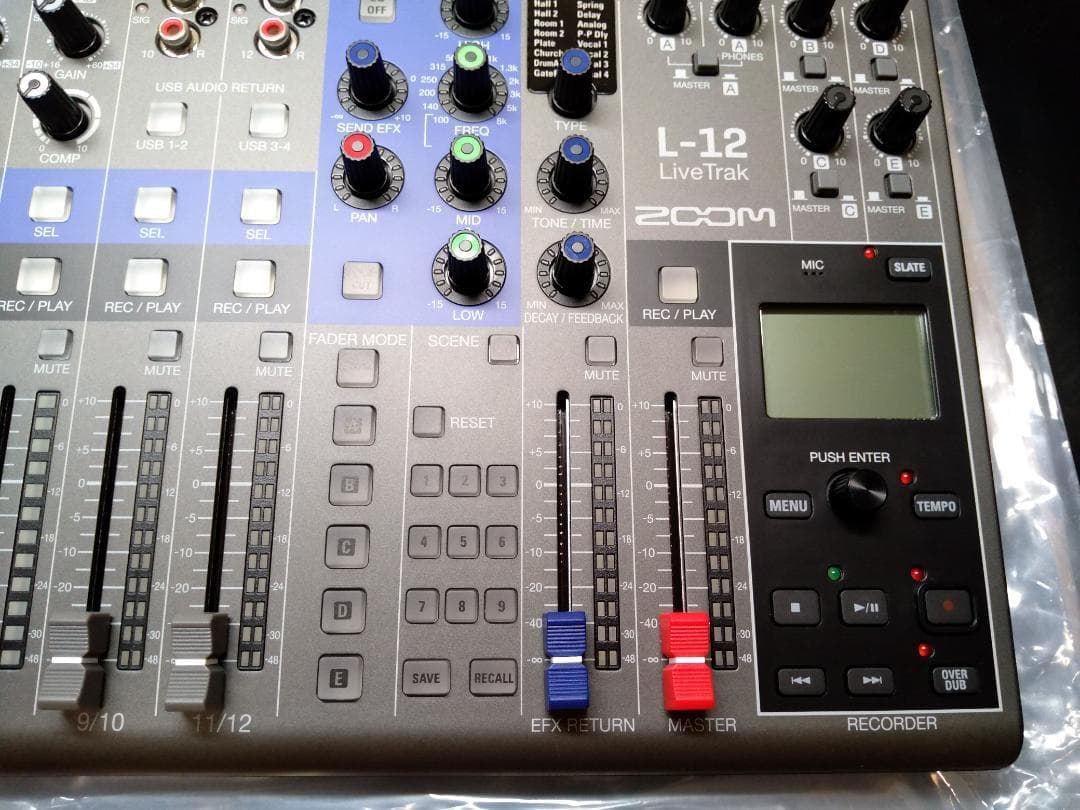 （２月８日までの特別価格）未使用 ZOOM L-12 デジタルミキサー
