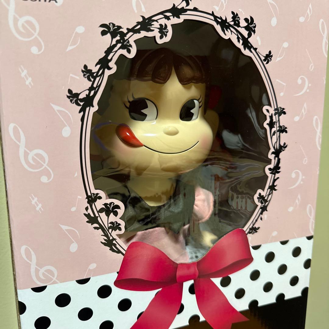不二家 PEKO DANCING DOLL