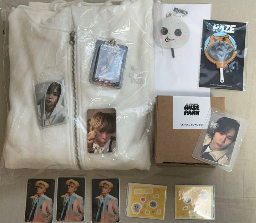 RIIZE ウンソク　ジップアップフーディ ソンヨンドリ　トレカ付き　まとめ売り