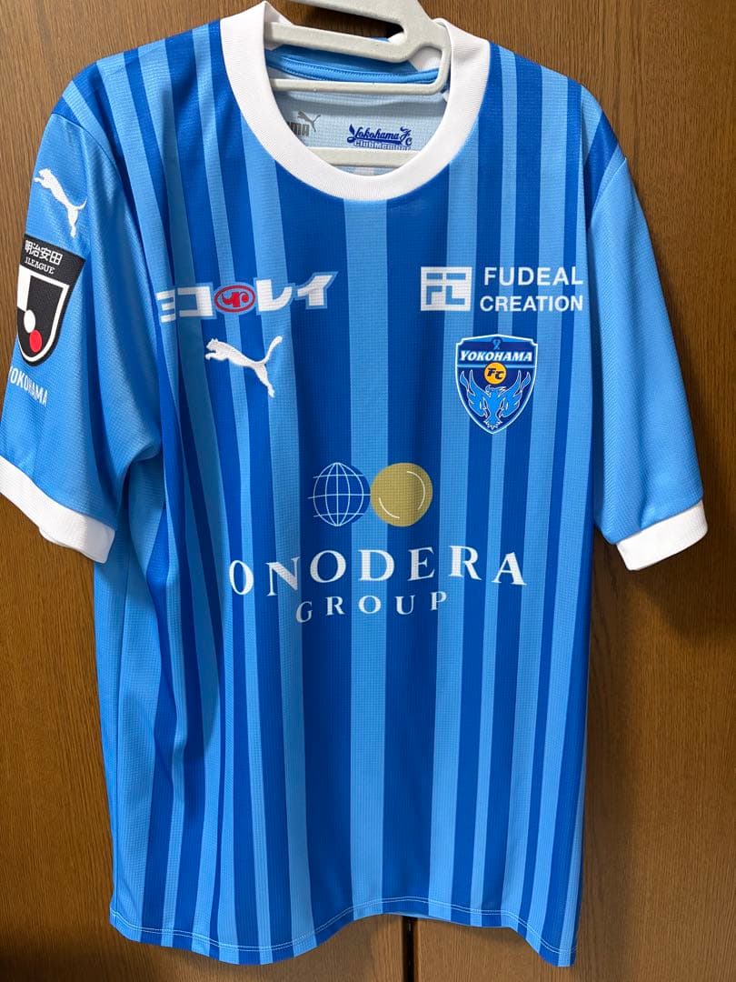 横浜FC 井上潮音　直筆サイン入りユニフォーム