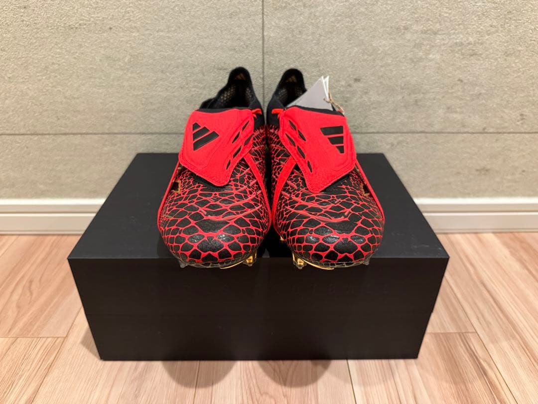 プレデターエリート FG 国内未発売カラー