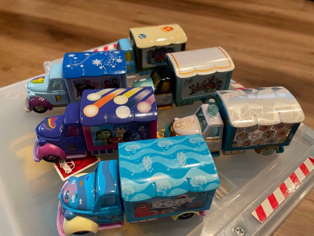 トミカ約60台まとめ売り　カーズキャラクター含む