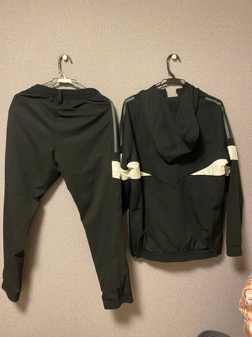 adidas フード付きジャケット パンツセット