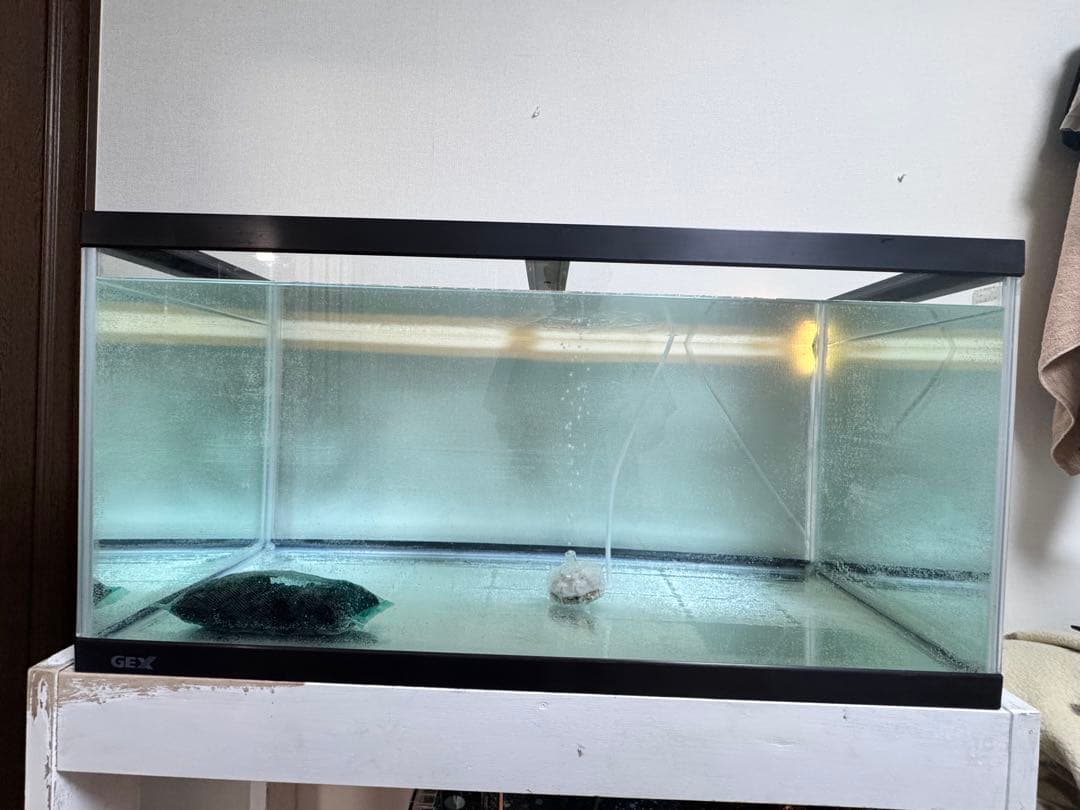 90cmガラス水槽・水槽台付き 栃木千葉茨城県は無料でご自宅までお届け可能です。