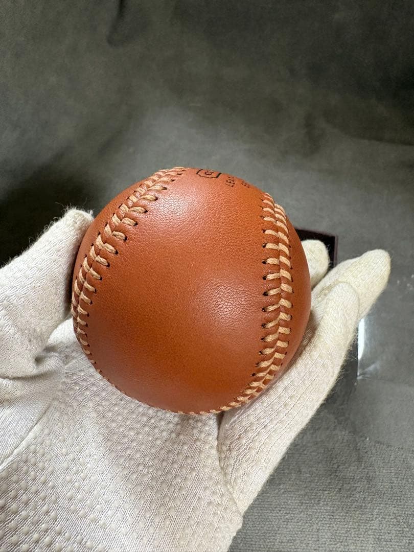COACH レザー野球ボール