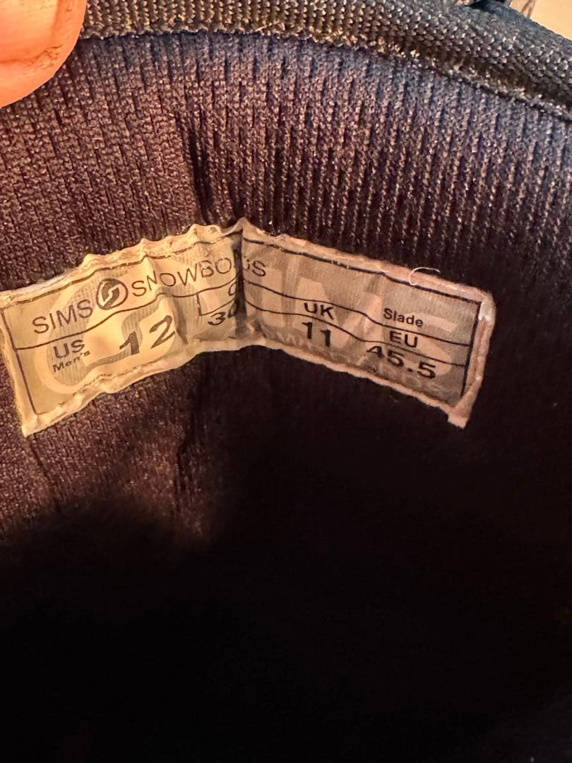 状態良好なブラックSIMSプロ仕様スノーボードブーツ、サイズ30CM