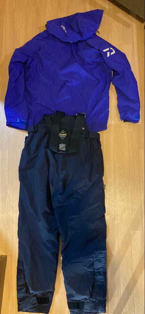マ*ク様 ダイワGORE-TEX フィッシングスーツ XL 上下セット