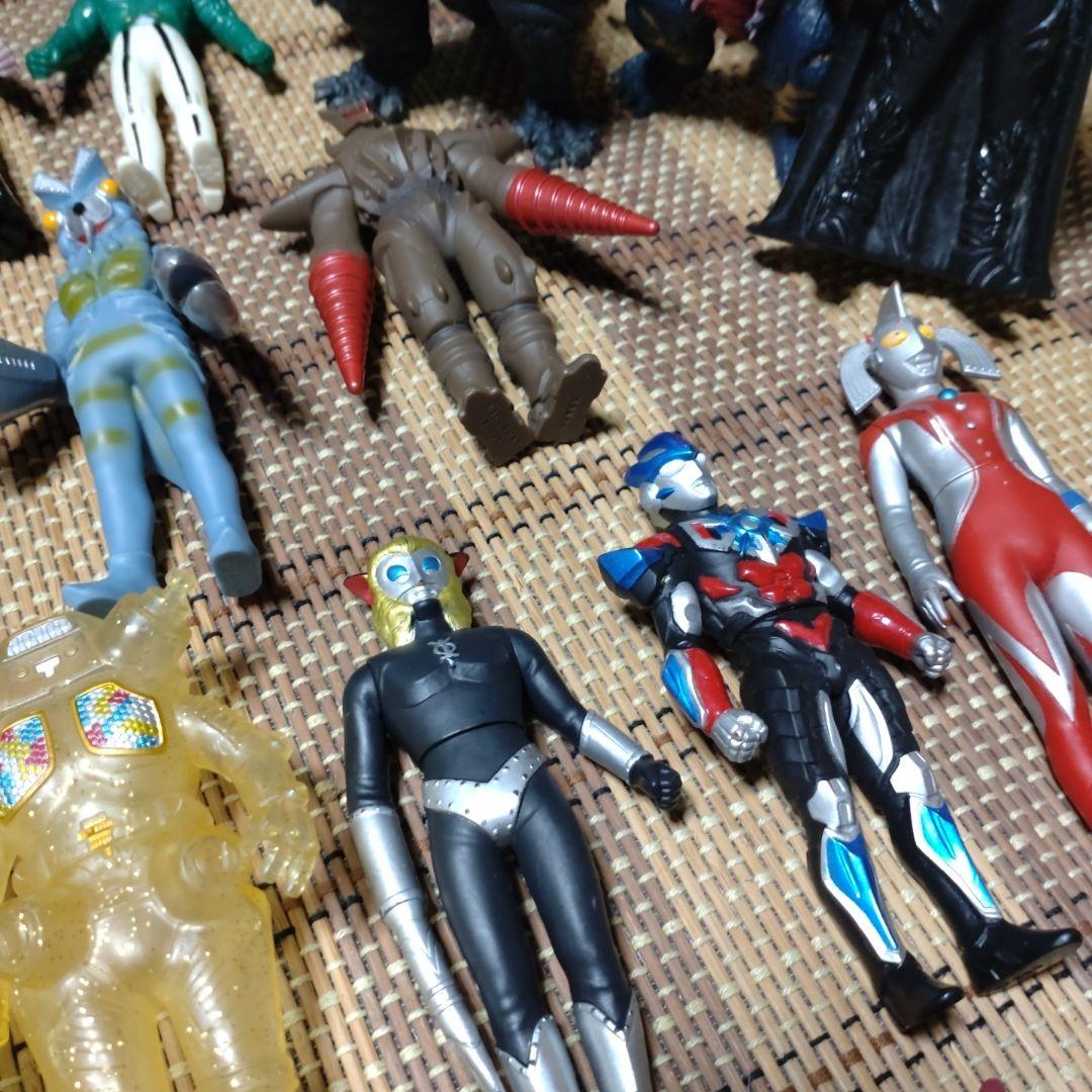 ウルトラマン　ウルトラ怪獣　仮面ライダー　ソフビ大量セット