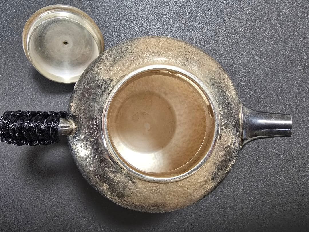 純銀製ハンマード急須 243g 直径約10cm
