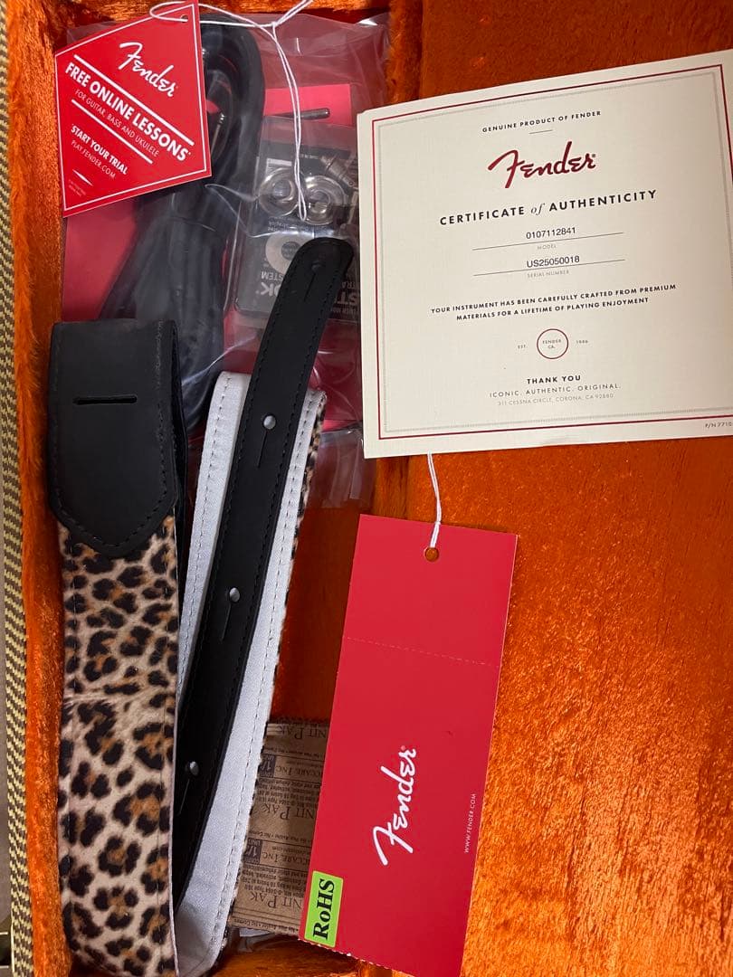 ギター Fender Yngwie Malmsteen Vintage White