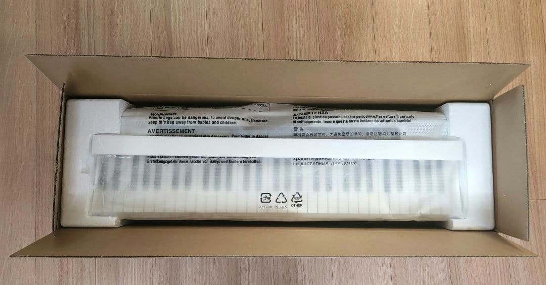 新品【25年購入】カシオ CT-S200 ホワイト 電子ピアノ　キーボード